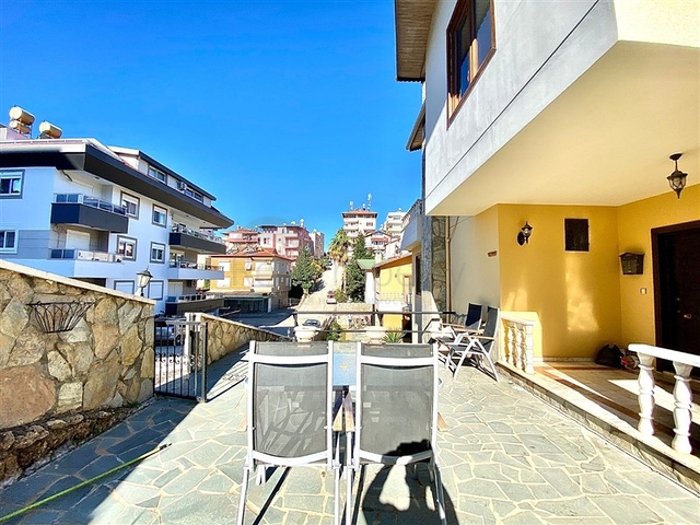 Spacious villa for a large family, within walking distance from the sea