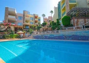 Spacious villa for a large family, within walking distance from the sea