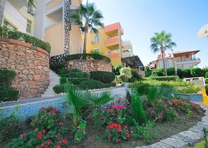 Spacious villa for a large family, within walking distance from the sea