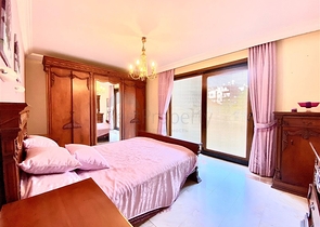 Spacious villa for a large family, within walking distance from the sea