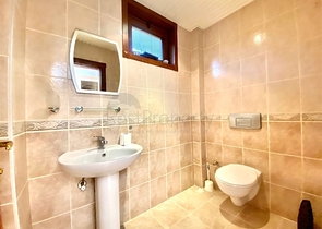 Spacious villa for a large family, within walking distance from the sea