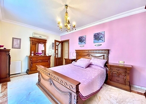 Spacious villa for a large family, within walking distance from the sea