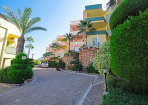 Spacious villa for a large family, within walking distance from the sea