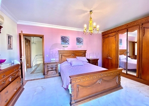 Spacious villa for a large family, within walking distance from the sea