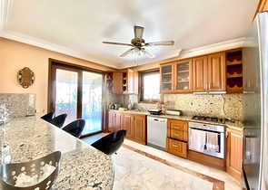 Spacious villa for a large family, within walking distance from the sea