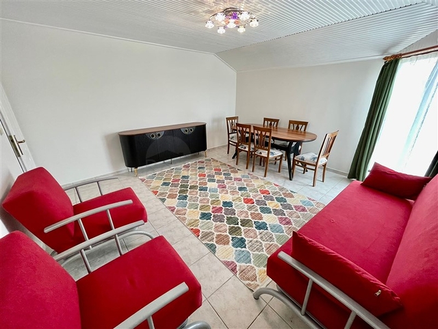 Spacious 4+1 penthouse from the owner, 300 meters from the sea in the Oba area