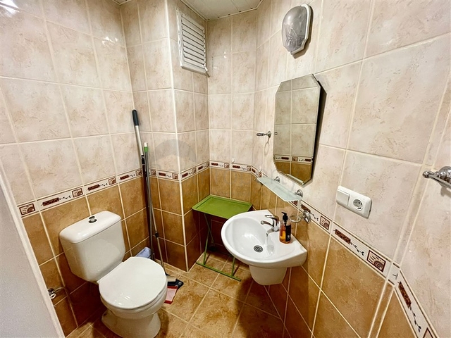 Spacious 4+1 penthouse from the owner, 300 meters from the sea in the Oba area