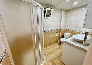 Spacious 4+1 penthouse from the owner, 300 meters from the sea in the Oba area