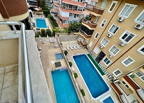 Spacious 4+1 penthouse from the owner, 300 meters from the sea in the Oba area