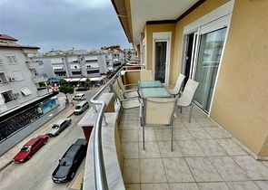 Spacious 4+1 penthouse from the owner, 300 meters from the sea in the Oba area