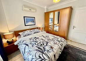 Spacious 4+1 penthouse from the owner, 300 meters from the sea in the Oba area