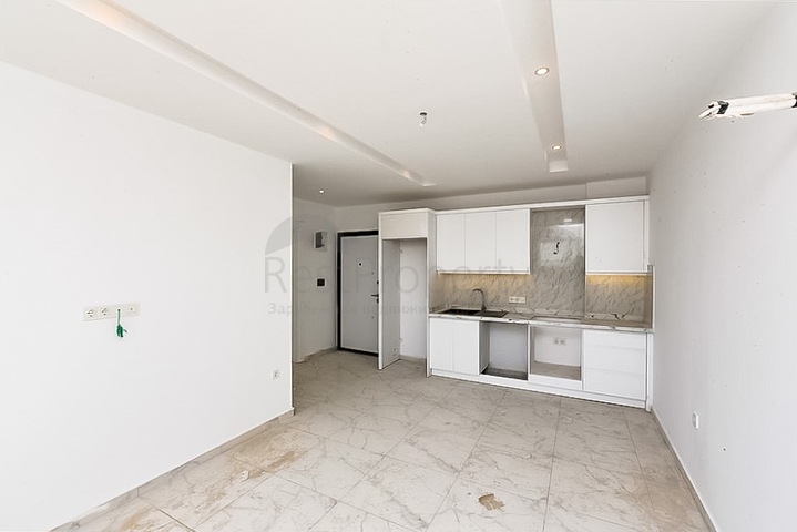 1+1 apartment in a luxury complex from the owner in Avsallar district