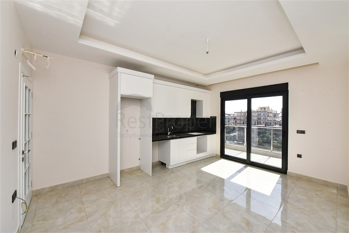 2+1 apartment in Mahmutlar district, 400 m from the sea 