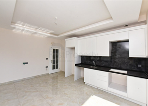 2+1 apartment in Mahmutlar district, 400 m from the sea 