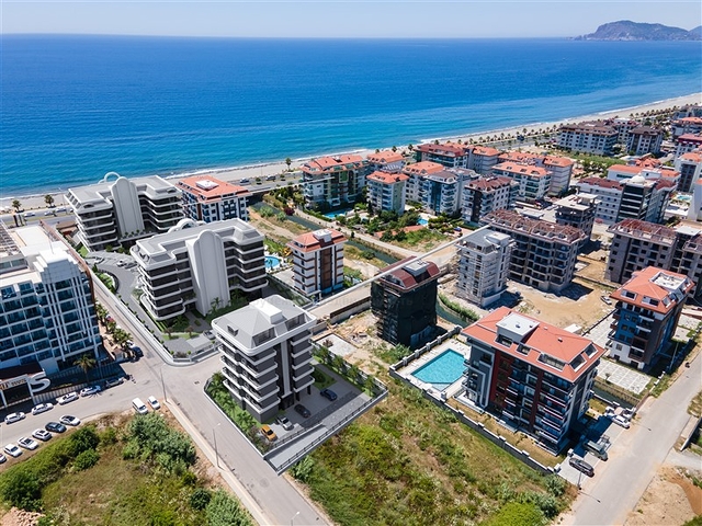 Luxury and harmony on the shore. Premium project on the first coastline