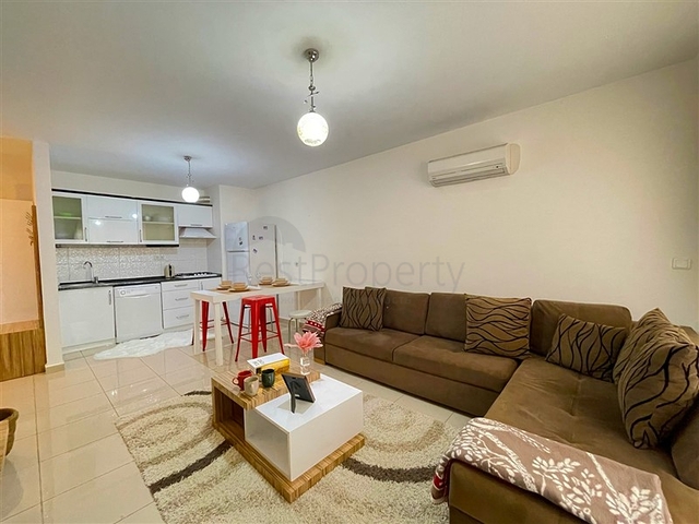 Spacious 1+1 apartment in a complex with all the infrastructure by the sea in Mahmutlar