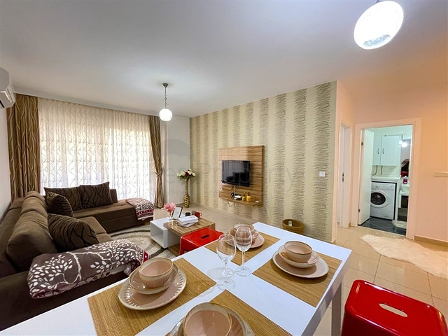 Spacious 1+1 apartment in a complex with all the infrastructure by the sea in Mahmutlar