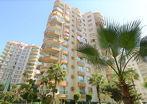 Spacious 1+1 apartment in a complex with all the infrastructure by the sea in Mahmutlar