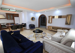 Spacious 2+1 apartment from the owner, 100 meters from the sea in the Mahmutlar area  