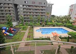 Spacious 2+1 apartment from the owner, 100 meters from the sea in the Mahmutlar area  