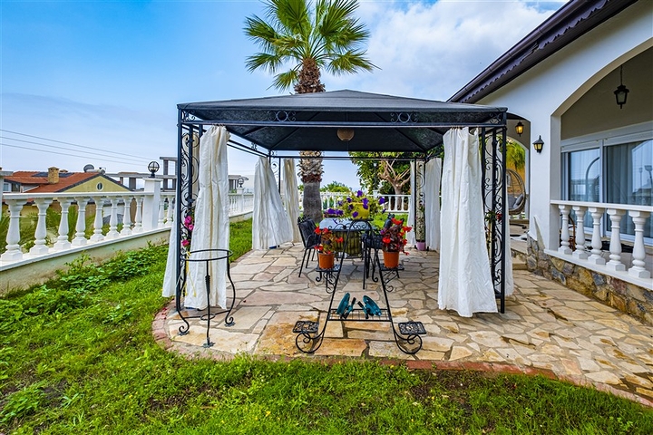 Villa with stunning views in Kargicak area Villa with stunning views in Kargicak area