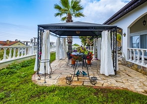 Villa with stunning views in Kargicak area Villa with stunning views in Kargicak area