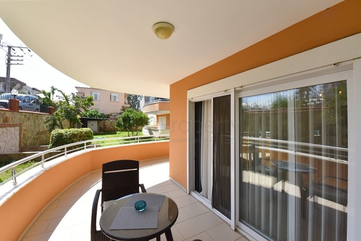 2+1 apartment on the first coastline in Demirtas district