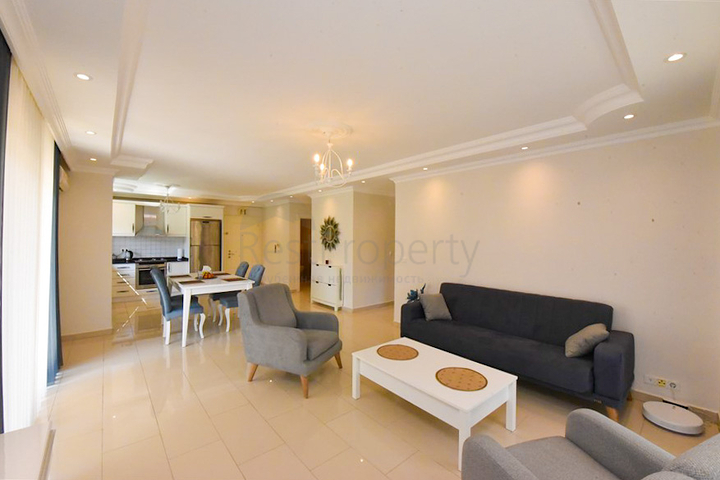 2+1 apartment on the first coastline in Demirtas district