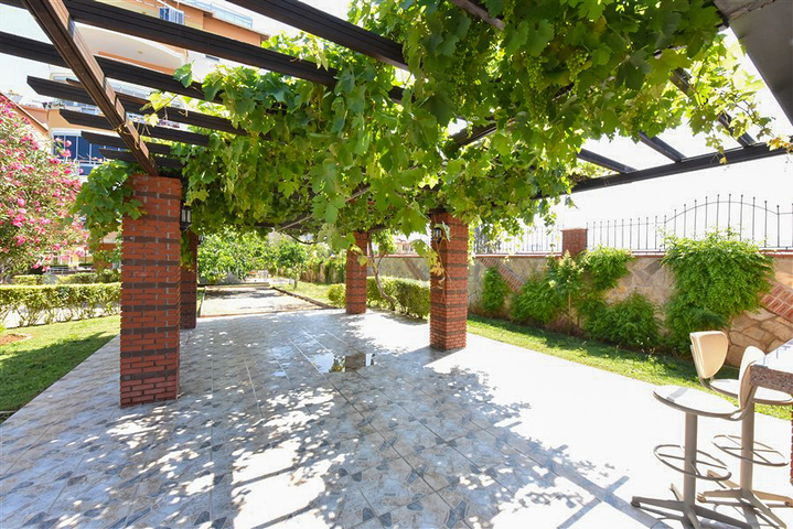 2+1 apartment on the first coastline in Demirtas district