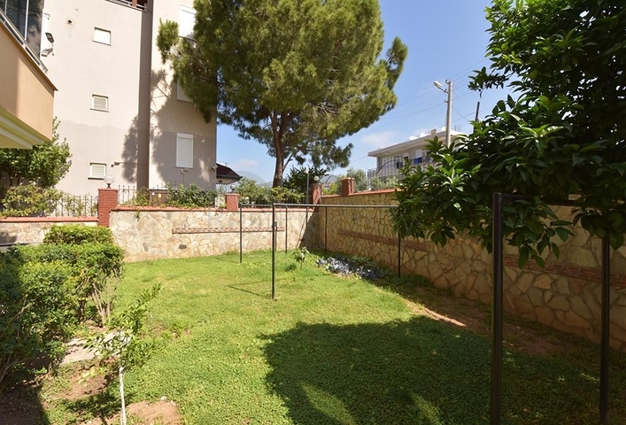 2+1 apartment on the first coastline in Demirtas district