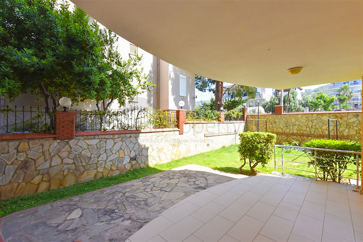 2+1 apartment on the first coastline in Demirtas district