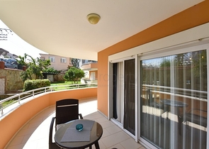 2+1 apartment on the first coastline in Demirtas district