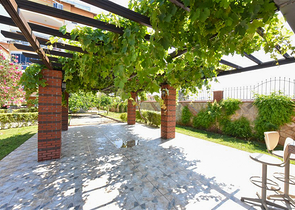 2+1 apartment on the first coastline in Demirtas district