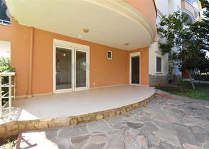 2+1 apartment on the first coastline in Demirtas district