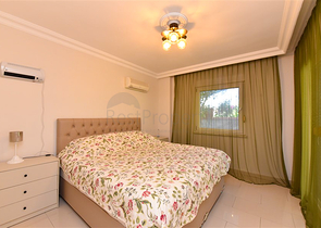 2+1 apartment on the first coastline in Demirtas district