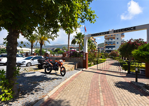 2+1 apartment on the first coastline in Demirtas district