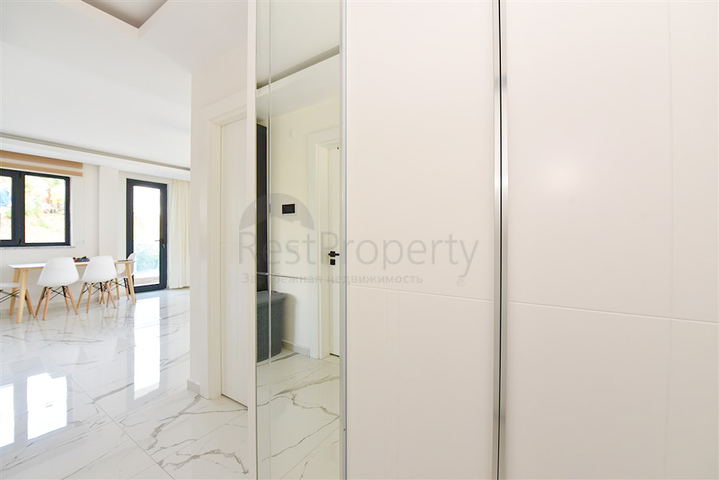 1+1 apartment with furniture and appliances, in the Mahmutlar area