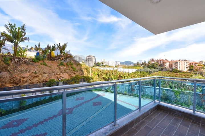 1+1 apartment with furniture and appliances, in the Mahmutlar area