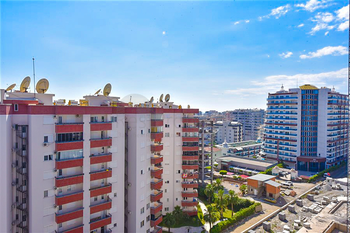 2+1 penthouse in the very center of Mahmutlar