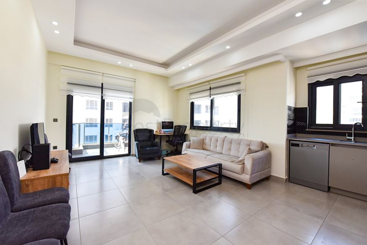 2+1 penthouse in the very center of Mahmutlar