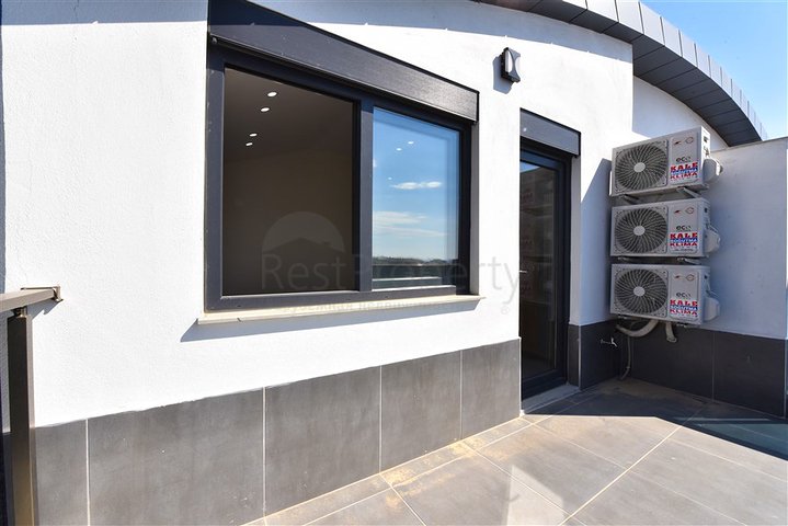 2+1 penthouse in the very center of Mahmutlar