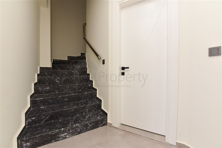 2+1 penthouse in the very center of Mahmutlar