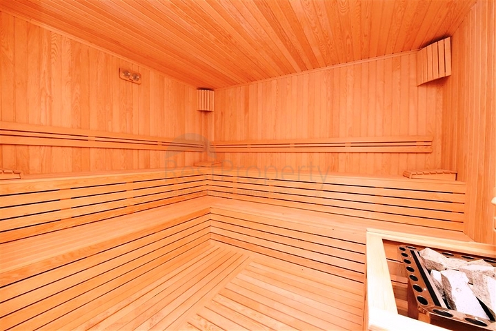 2+1 penthouse in the very center of Mahmutlar