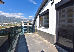 2+1 penthouse in the very center of Mahmutlar