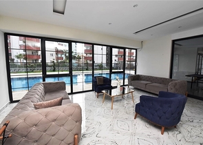 2+1 penthouse in the very center of Mahmutlar