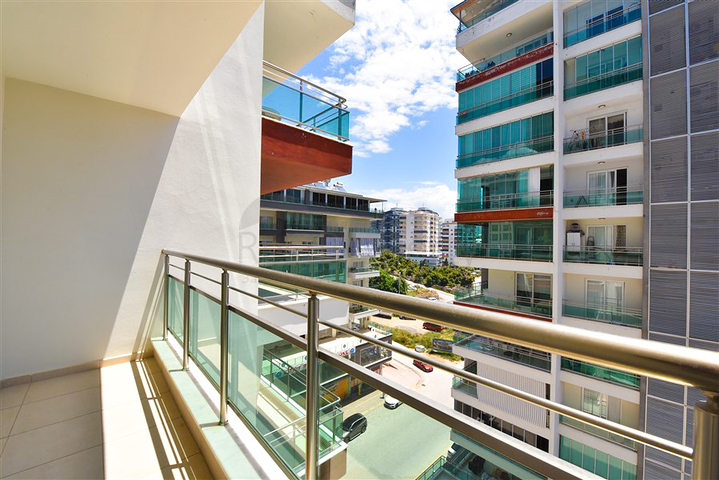 Furnished 2+1 apartment in Mahmutlar district