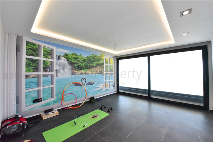 4+2 villa with pool and Mediterranean Sea view