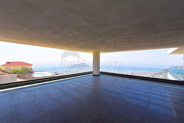 4+2 villa with pool and Mediterranean Sea view