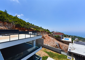 4+2 villa with pool and Mediterranean Sea view