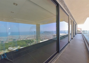 4+2 villa with pool and Mediterranean Sea view